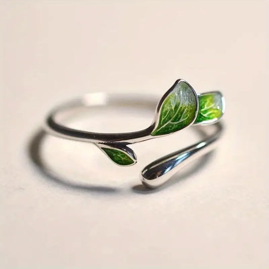 Vibrant Leaf Ring